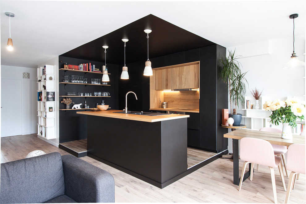 Design ideas for a contemporary kitchen in Nantes.