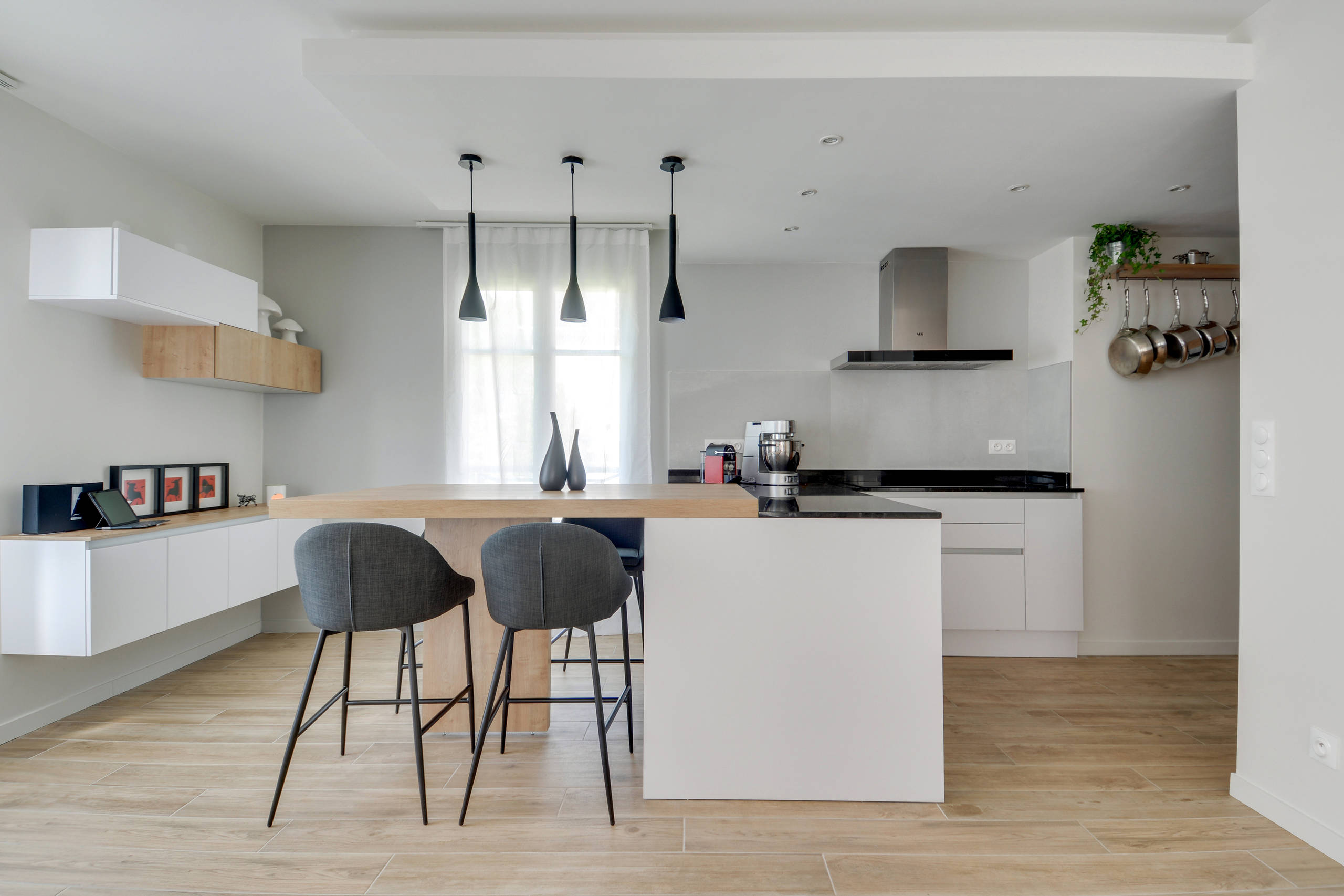 Cuisine Avec Un Plan De Travail Noir Photos Et Idees Deco De Cuisines Aout 2021 Houzz Fr