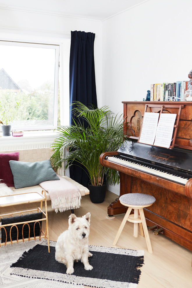 Living room - scandinavian living room idea in Wiltshire