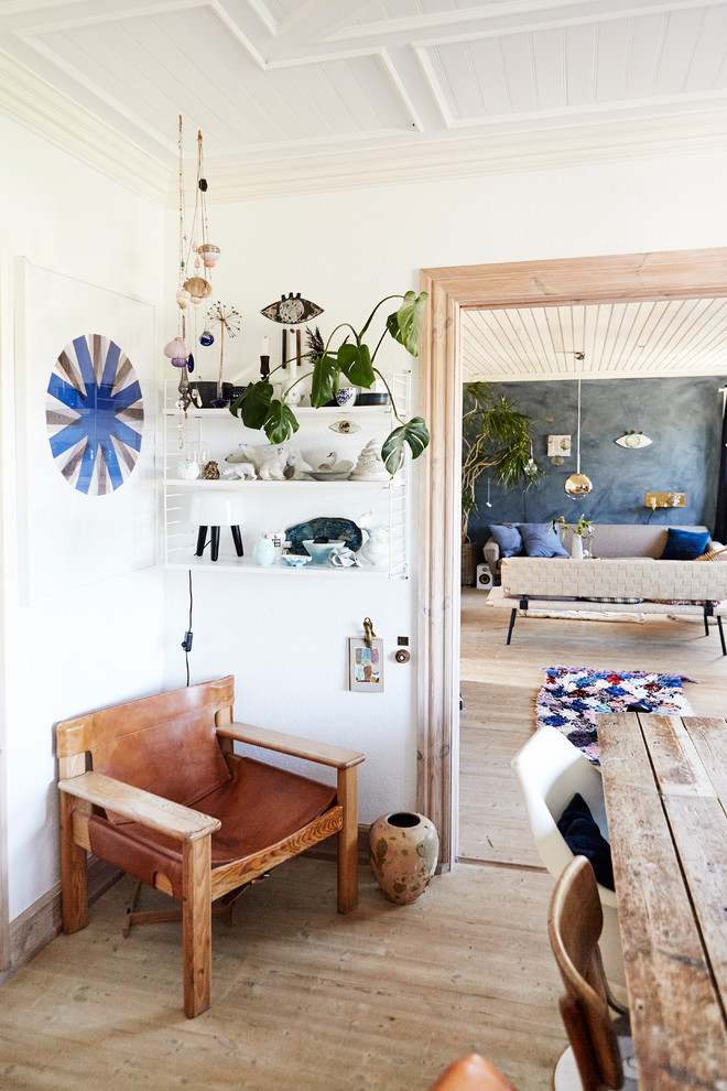 Living room - eclectic living room idea in Wiltshire