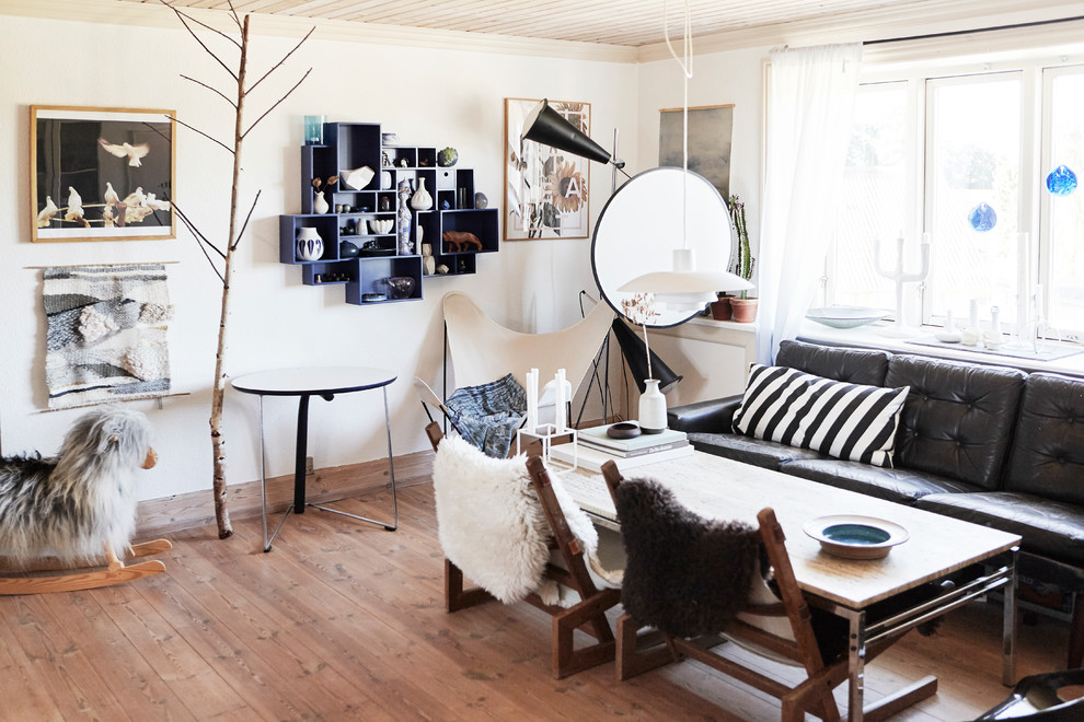 Living room - eclectic living room idea in Wiltshire
