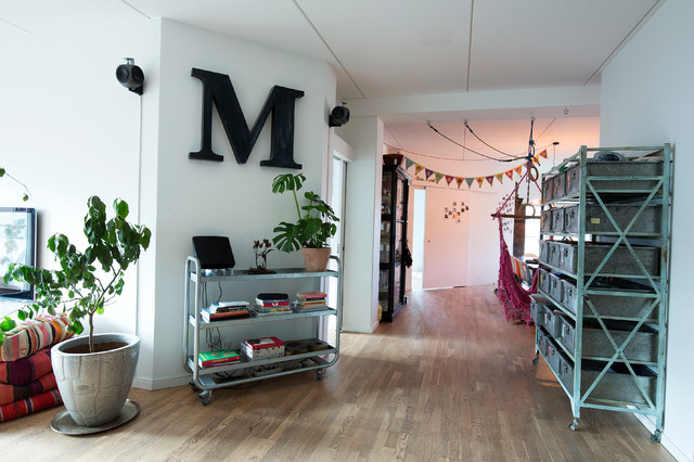 Michelle Hviid - Eclectic - Living Room - Copenhagen - by Fotograf Camilla  Stephan | Houzz IE