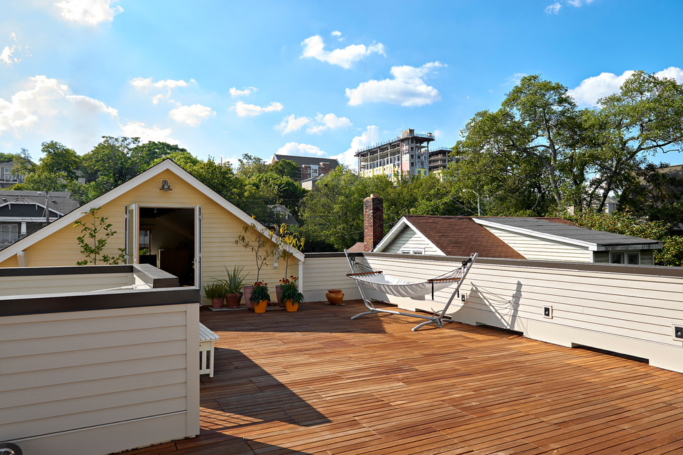 Design ideas for a scandinavian roof terrace in Nashville with no cover.