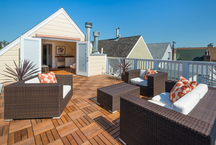 Inspiration for a timeless deck remodel in San Francisco