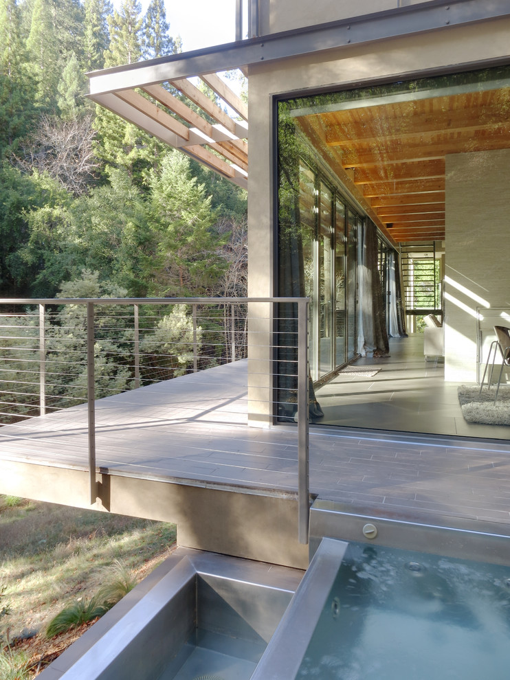 Deck - contemporary deck idea in Austin