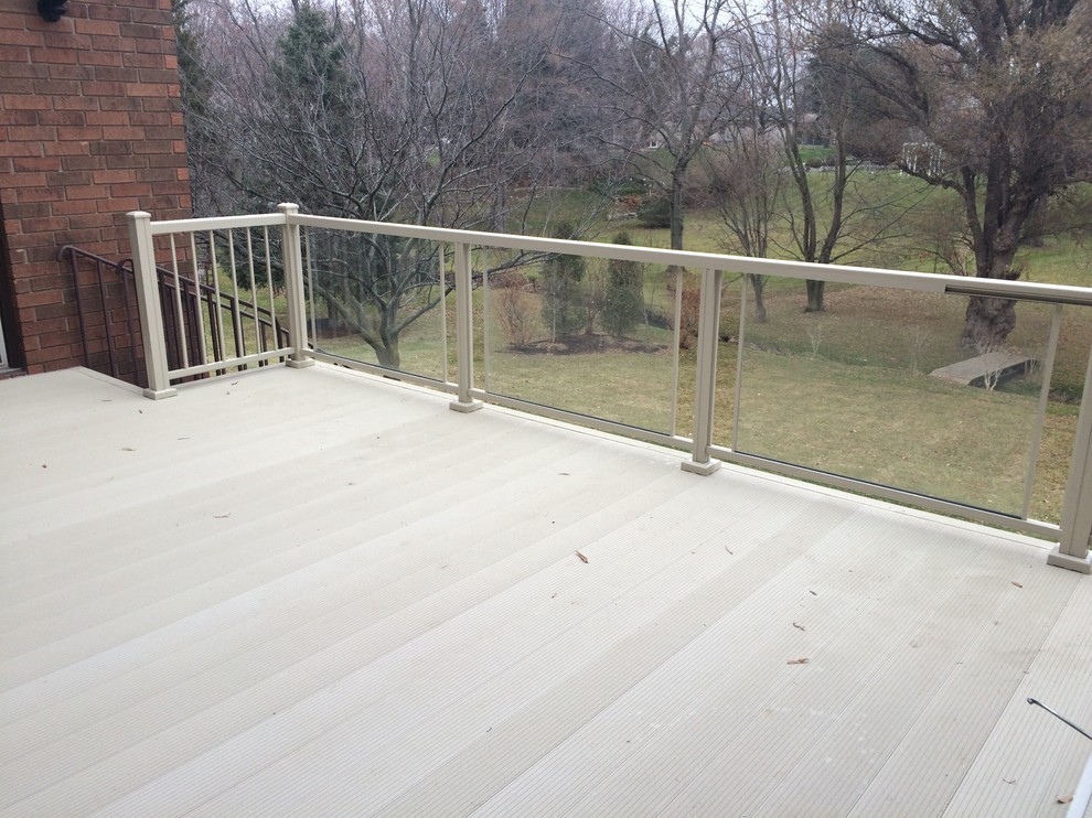 Aluminum Decking and Aluminum Railing Contemporáneo Terraza y