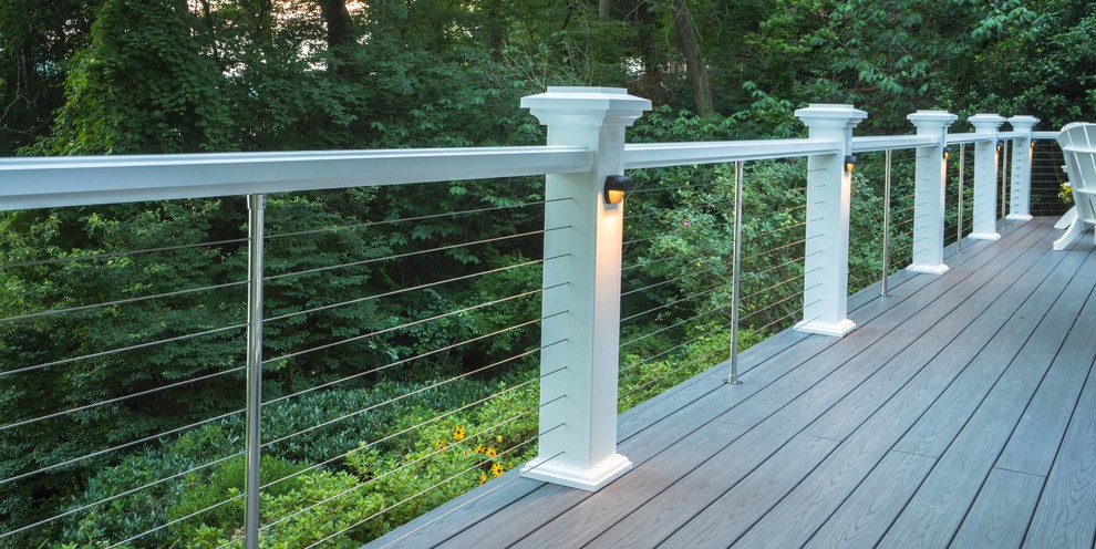 Example of a large classic backyard deck design in DC Metro