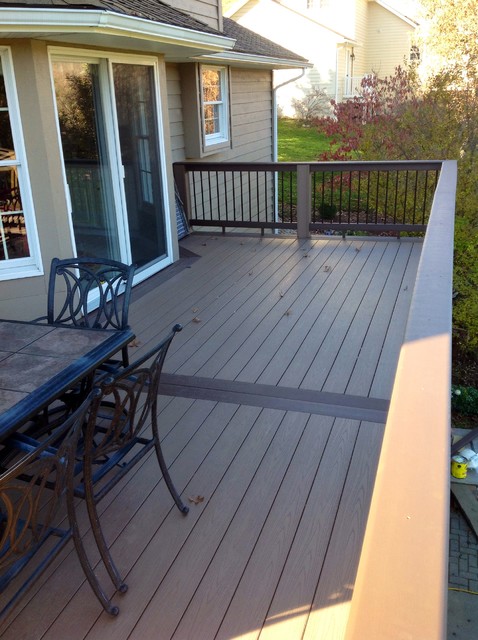 AZEK Deck with Timbertech Builderrail and Genovations Brownstone post ...