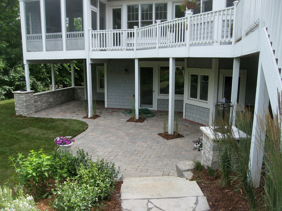 Inspiration for a timeless deck remodel in Minneapolis