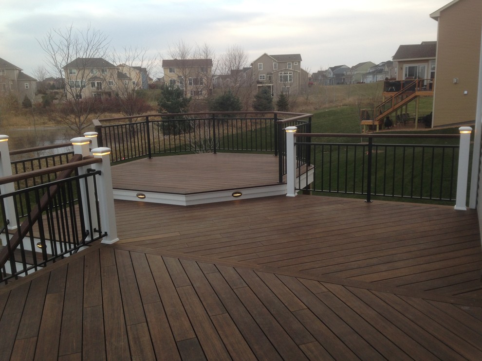 Transitional deck photo in Minneapolis with no cover