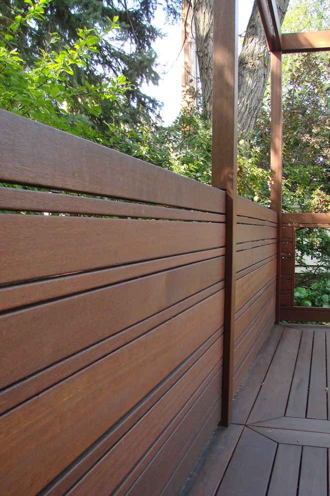 Beautiful Fences Contemporary Deck Calgary by Kayu Canada Inc