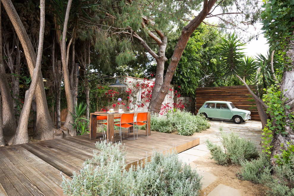 Mid-sized trendy backyard deck photo in Los Angeles with no cover