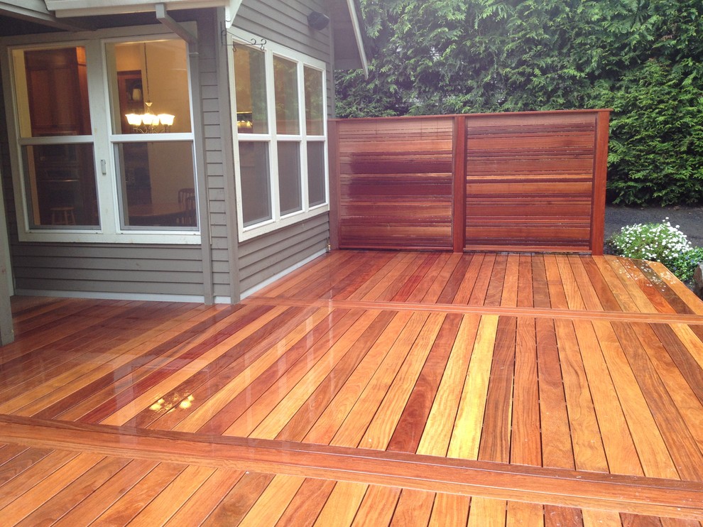 Deck - mid-sized backyard deck idea in Portland with no cover