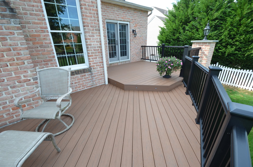 Breyer Construction & Landscape Deck Traditional Deck