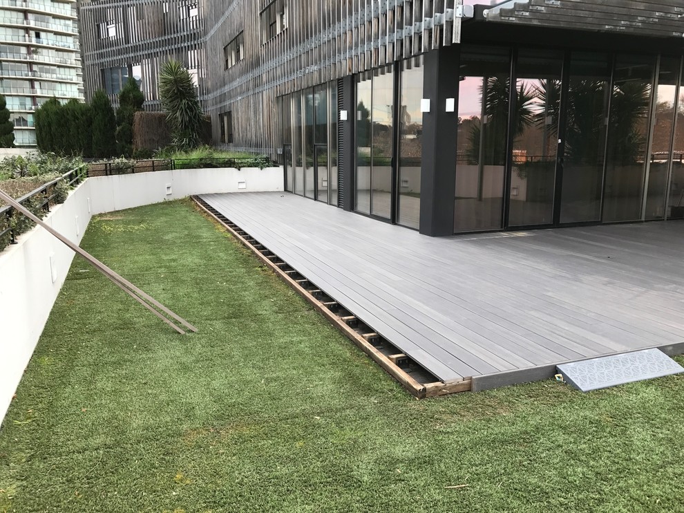 Diseño de terraza minimalista grande en azotea