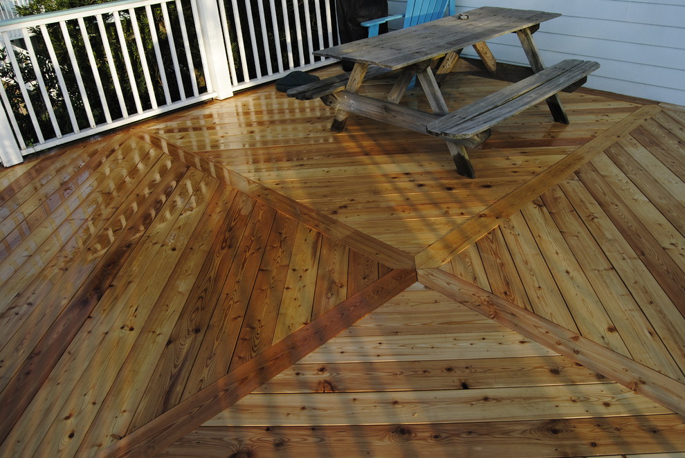 Inspiration for a coastal deck remodel in New Orleans