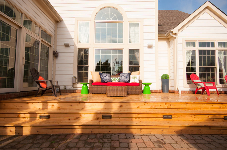 Источник вдохновения для домашнего уюта: терраса среднего размера на заднем дворе в классическом стиле без защиты от солнца