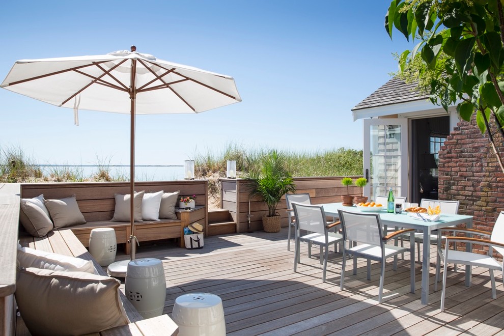 Idée de décoration pour une terrasse marine avec aucune couverture.