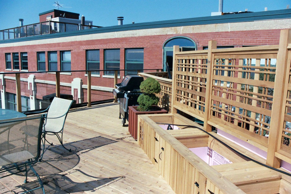 Esempio di una terrazza classica di medie dimensioni e sul tetto