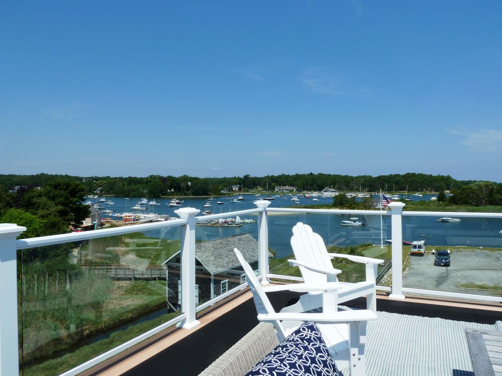 Inspiration for a large cottage rooftop deck remodel in Boston with no cover