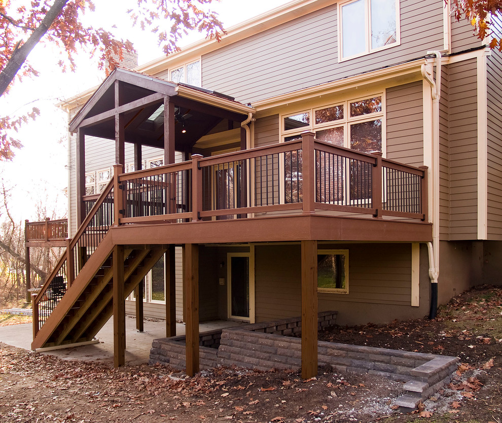Cole - Evergrain composite deck Kansas City - Traditional - Deck ...