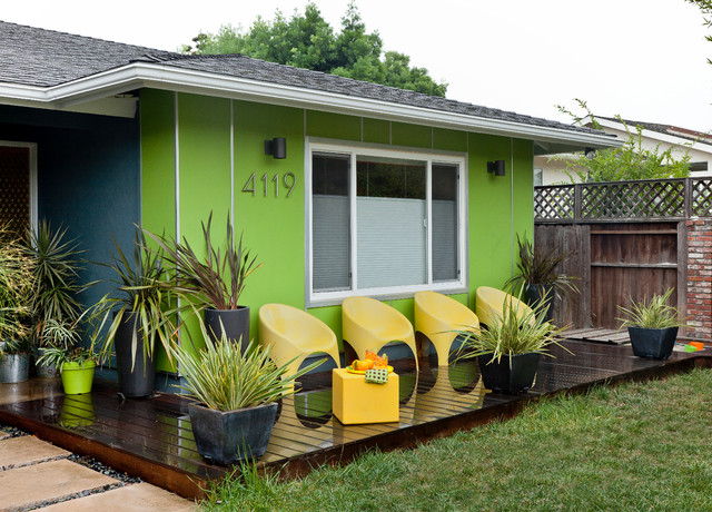 18 Home Exteriors Gone Wild With Color