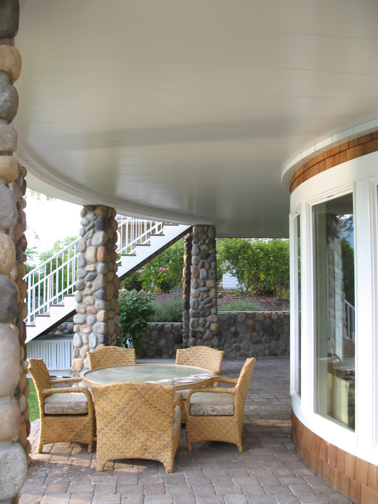 Columns Traditional Deck Seattle by USI Custom Outdoor Living