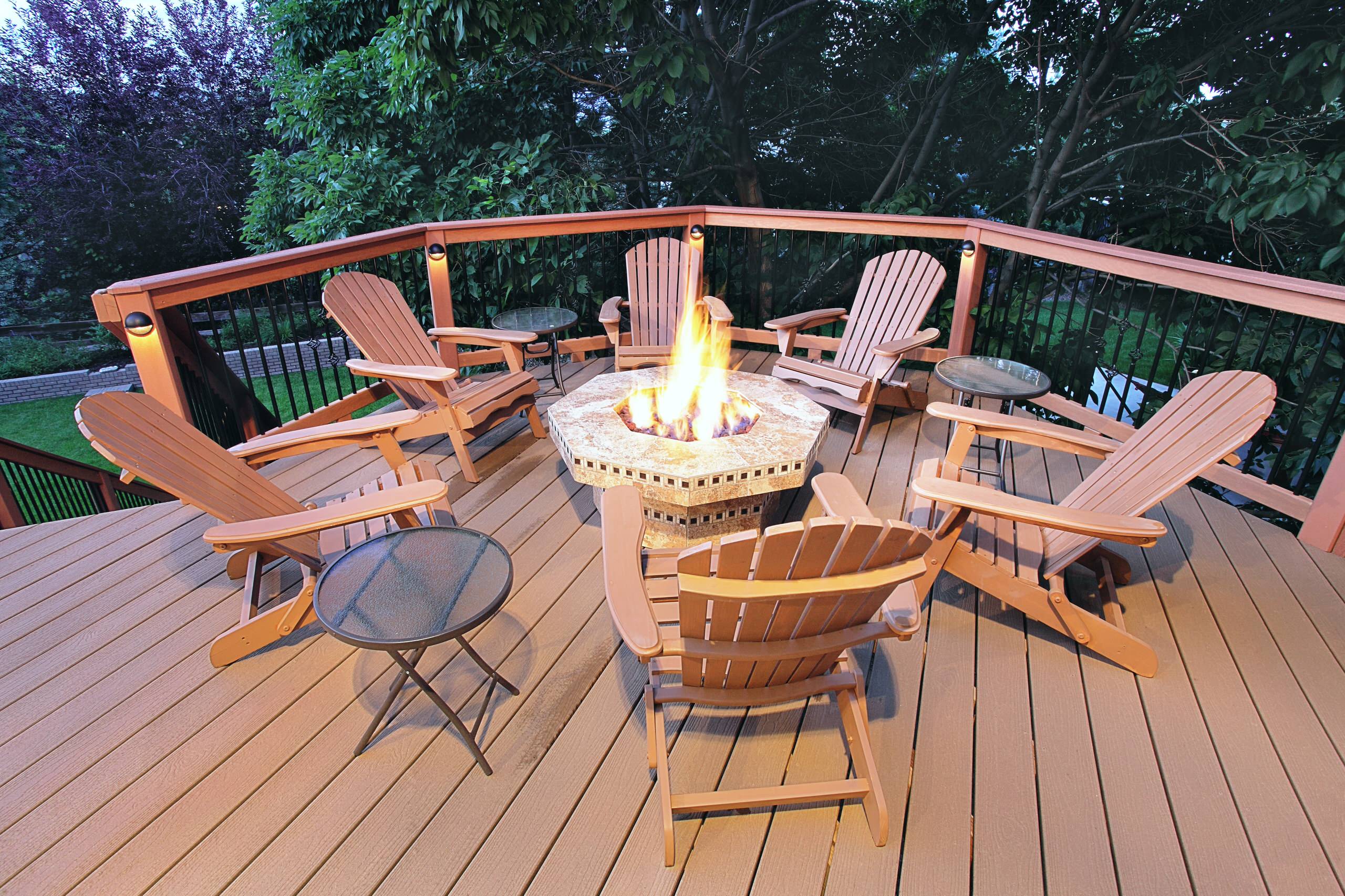 Fire Pit Traditional Deck Denver, Can You Put A Fire Pit On A Composite Deck