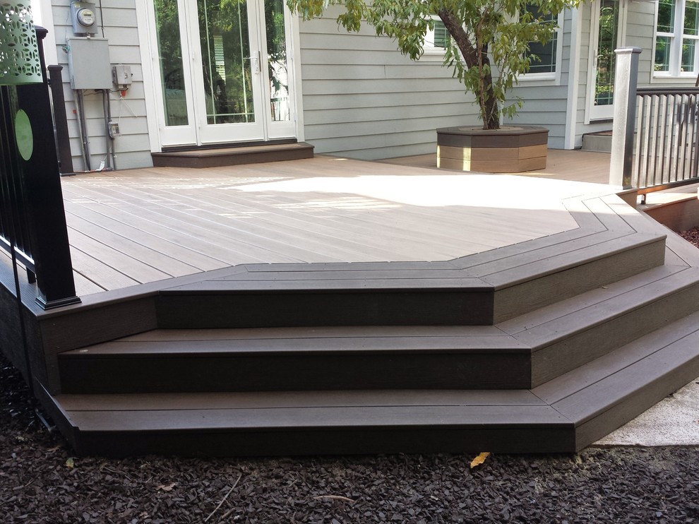 Composite deck with Radiance Railing and octo seating area Craftsman Deck Austin by