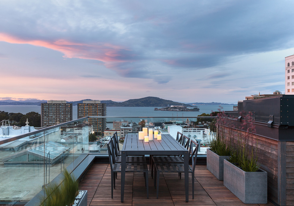Inspiration for a contemporary roof rooftop terrace in San Francisco with no cover.