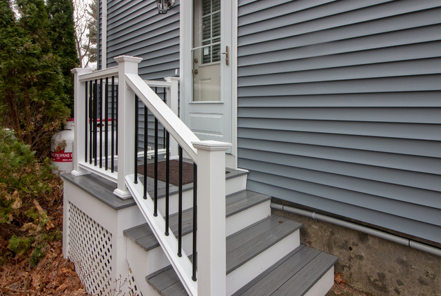 Fiberon for Modern Deck with Outdoor Kitchen: 2025 Design Trends