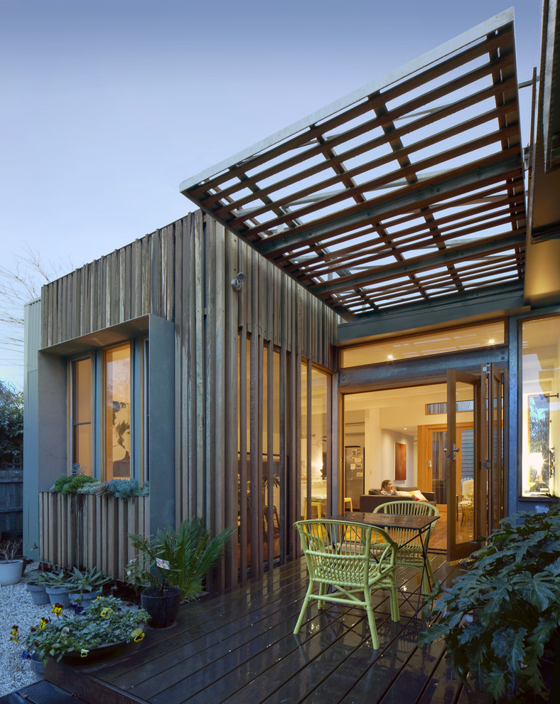 Foto di una terrazza design con una pergola