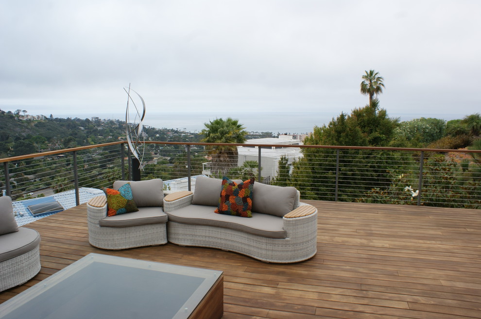 Design ideas for a contemporary terrace in San Diego.