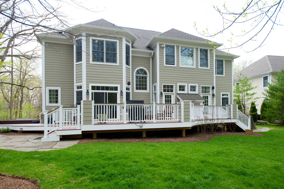 Curved deck in Bethesda Traditional Deck DC Metro by Design