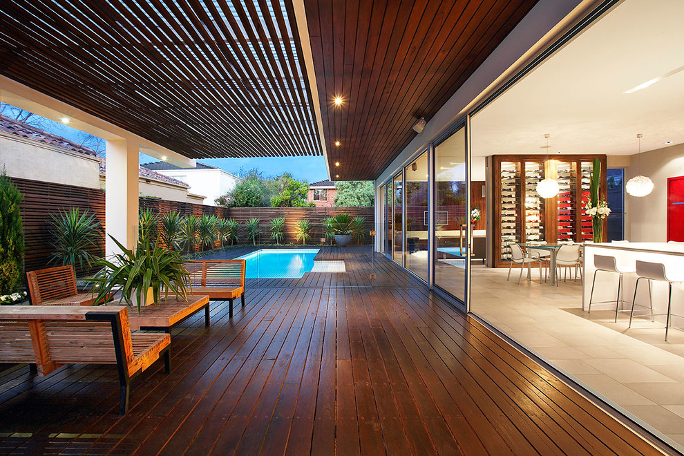 Moderne Terrassenüberdachung aus Holz in Melbourne