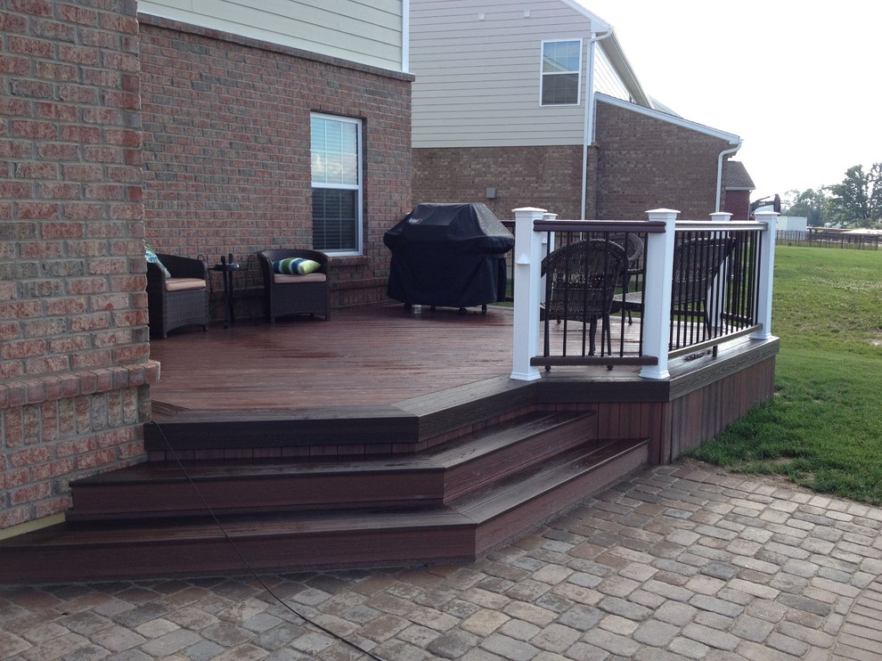 Deck and patio combination in Clear Creek Twp. (Centerville) Warren