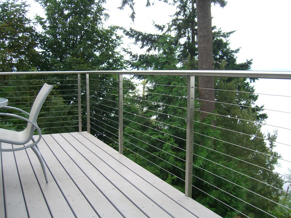 Aménagement d'une terrasse arrière contemporaine de taille moyenne.