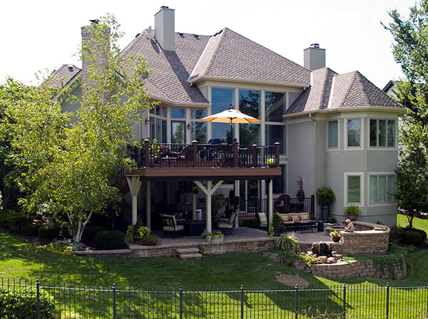 Inspiration for a classic terrace in Kansas City.