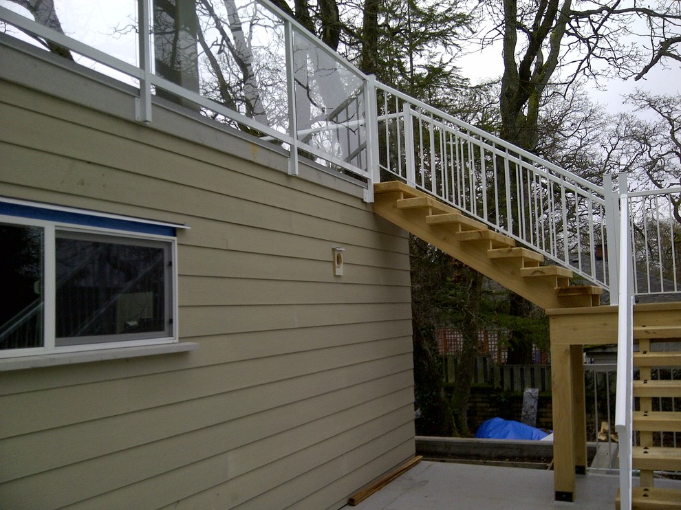 Deck over Garage, View Royal, Victoria BC Modern Deck Vancouver