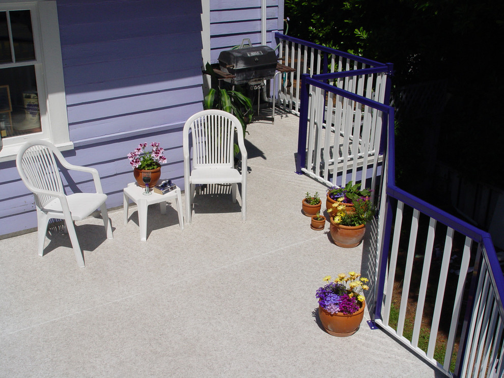 Deck Railings - Traditional - Deck - Vancouver - by Duradek | Houzz
