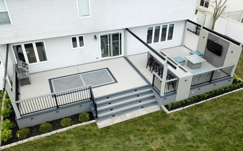 Deckorators Decking & Railing - Deck - Grand Rapids - by Deckorators ...