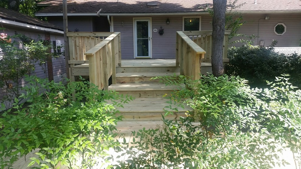 Источник вдохновения для домашнего уюта: терраса среднего размера на заднем дворе в стиле рустика без защиты от солнца