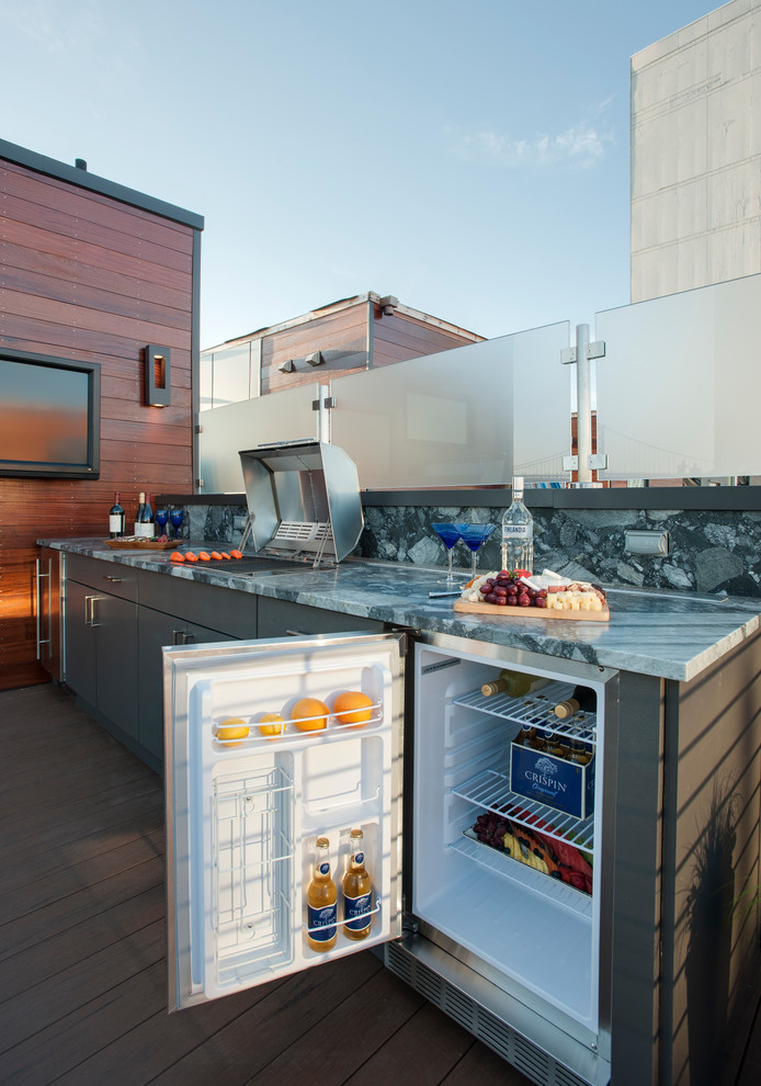 Große, Unbedeckte Moderne Dachterrasse mit Outdoor-Küche in Philadelphia