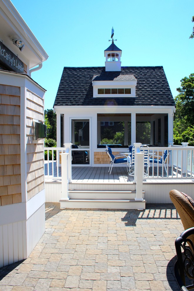 Источник вдохновения для домашнего уюта: терраса среднего размера на заднем дворе в классическом стиле с летней кухней без защиты от солнца
