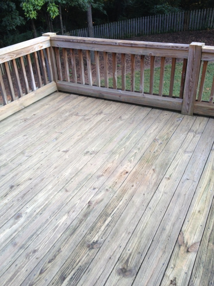 Deck - traditional deck idea in Charlotte