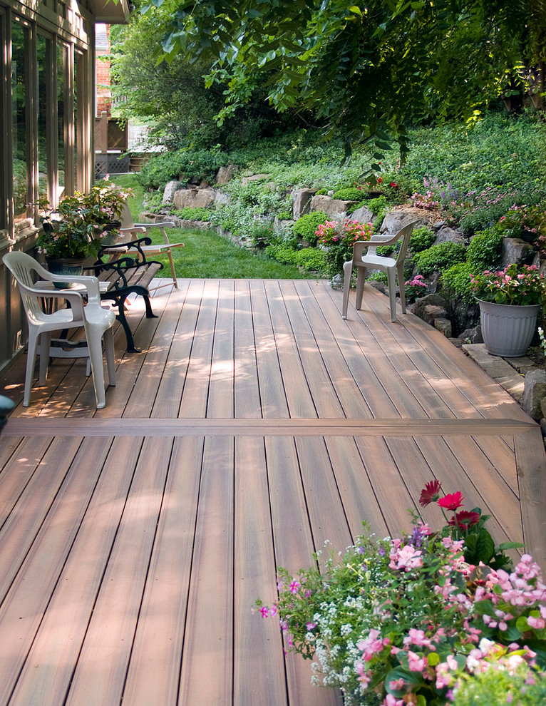 Feil Fiberon composite deck in Kansas City Traditional Deck