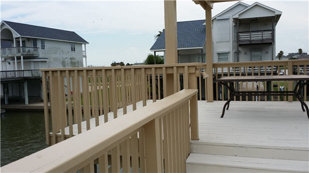 Источник вдохновения для домашнего уюта: терраса среднего размера на заднем дворе в морском стиле