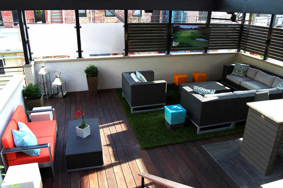 Medium sized contemporary roof terrace in Chicago with an outdoor kitchen and an awning.