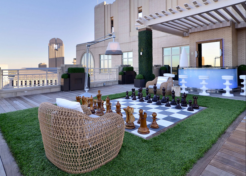 Contemporary roof rooftop terrace in Dallas with no cover and a bar area.