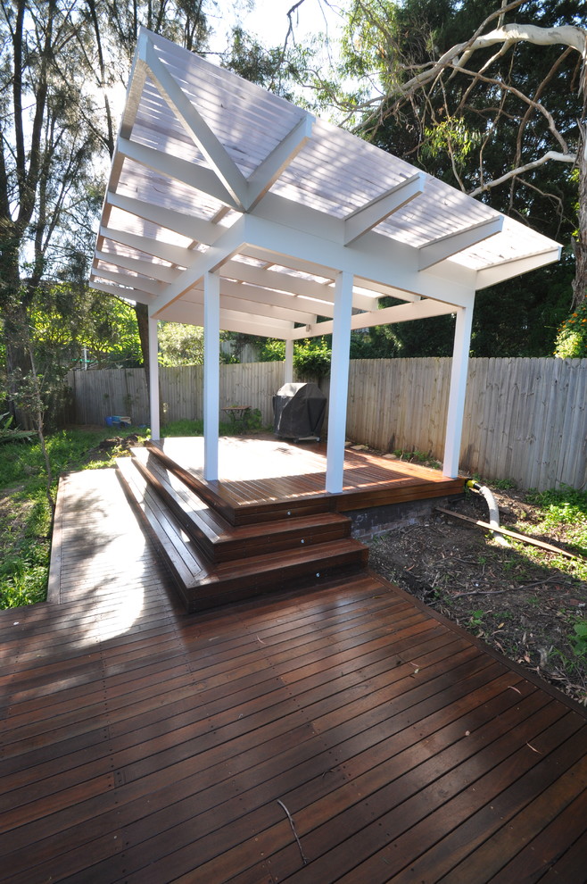 Mittelgroße Moderne Pergola Terrasse hinter dem Haus in Sydney